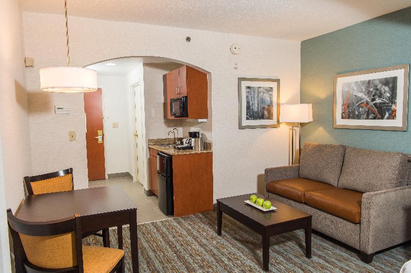 Hotel Wyndham Garden Erie à Kearsarge Extérieur photo